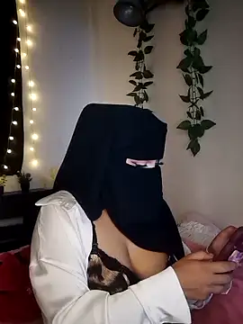 Bayan-Queen online show from 09/26/25, 03:52