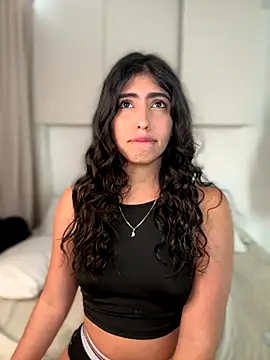 Gaby zahir  online show from 10/06/25, 11:33