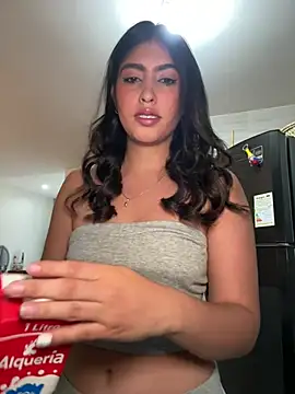 Gaby zahir  online show from 01/31/25, 10:42