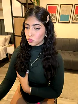 Gaby zahir  online show from 10/17/25, 01:53