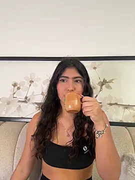 Gaby zahir  online show from 02/05/26, 12:12