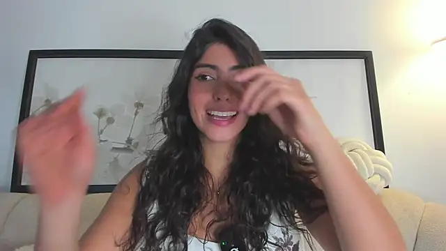 Gaby zahir  online show from 01/12/26, 02:29