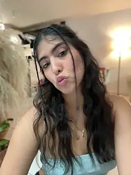 Gaby zahir  online show from 03/17/25, 09:33