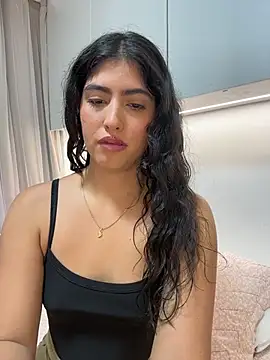 Gaby zahir  online show from 11/04/25, 04:11