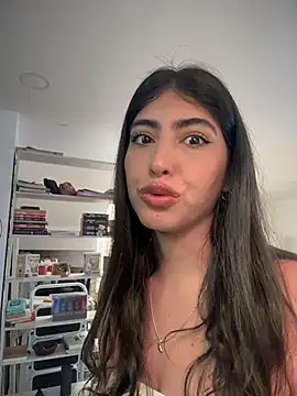 Gaby zahir  online show from 12/22/25, 01:00