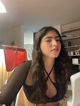 Gaby zahir  online show from 11/14/25, 09:57