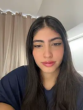 Gaby zahir  online show from 11/27/25, 03:56