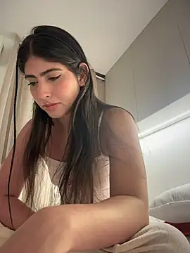 Gaby zahir  online show from 12/04/25, 10:03