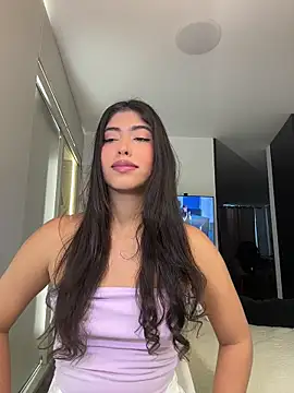 Snapshot of Gaby_zahir_ chatting on 05/25/26, 01:27 Gaby zahir online show from 05/25/26, 01:27