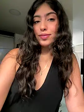 Gaby zahir  online show from 09/10/25, 10:14