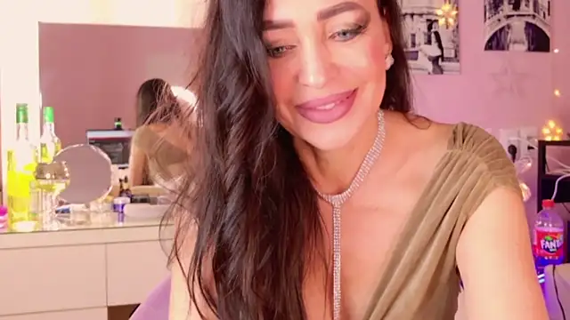 Snapshot of NaomiBlack35 chatting on 12/25/24, 06:52 NaomiBlack35 online show from 12/25/24, 06:52