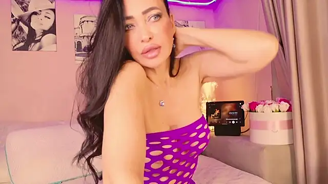 NaomiBlack35 online show from 11/19/25, 07:03