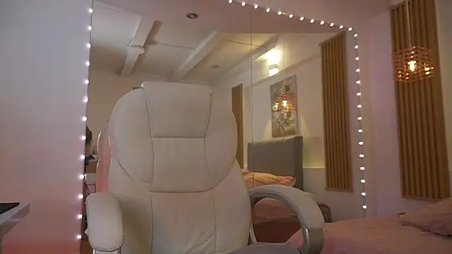 baby sammyy online show from 11/02/25, 08:36