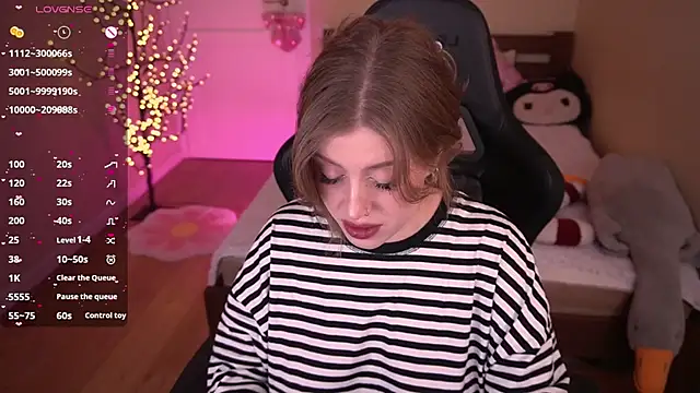 PenellopaRaw online show from 04/01/26, 04:04