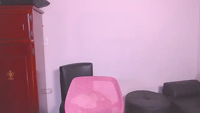 Snapshot of 1eve_rox chatting on 10/15/25, 12:53 1eve rox online show from 10/15/25, 12:53