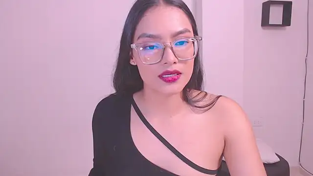 Snapshot of 1eve_rox chatting on 11/08/25, 12:03 1eve rox online show from 11/08/25, 12:03