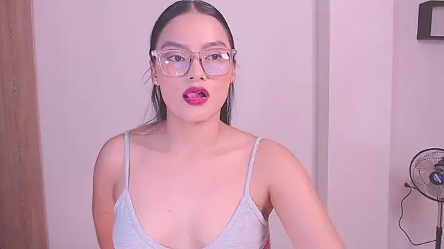 Snapshot of 1eve_rox chatting on 11/19/25, 11:49 1eve rox online show from 11/19/25, 11:49