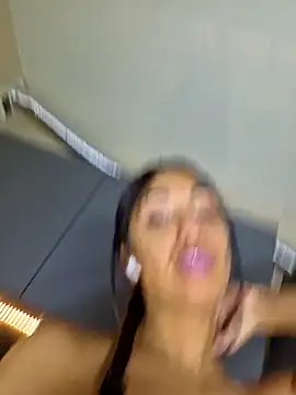 LeticiaWoods online show from 10/21/25, 10:25