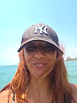 Snapshot of LeticiaWoods chatting on 07/07/26, 09:24 LeticiaWoods online show from 07/07/26, 09:24