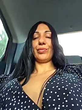 Snapshot of LeticiaWoods chatting on 06/12/26, 11:30 LeticiaWoods online show from 06/12/26, 11:30