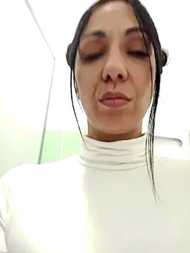 Snapshot of LeticiaWoods chatting on 02/09/25, 12:08 LeticiaWoods online show from 02/09/25, 12:08