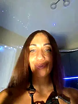 Snapshot of LeticiaWoods chatting on 07/16/26, 08:50 LeticiaWoods online show from 07/16/26, 08:50