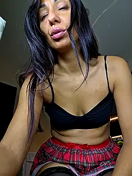 Snapshot of LeticiaWoods chatting on 09/24/25, 08:21 LeticiaWoods online show from 09/24/25, 08:21