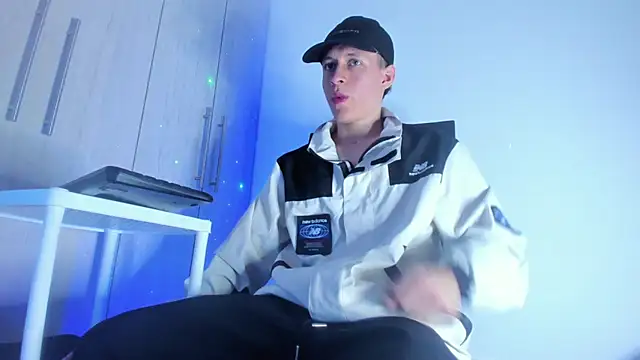 Snapshot of enzo_bvlgari chatting on 03/03/25, 10:52 enzo bvlgari online show from 03/03/25, 10:52