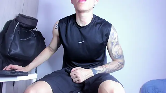 enzo bvlgari online show from 03/19/26, 07:25