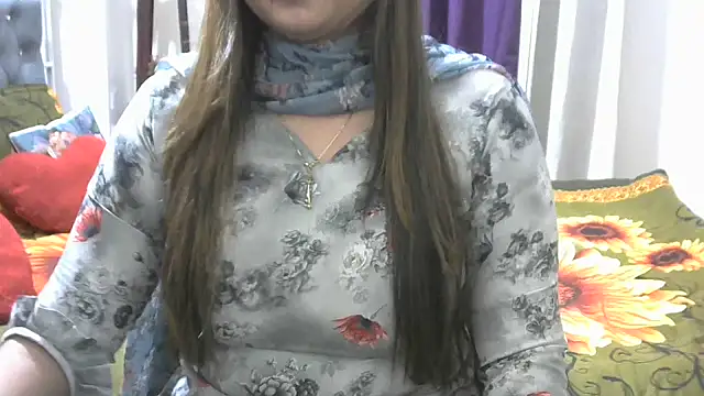 Snapshot of cutebengaligirl chatting on 02/21/25, 09:32 cutebengaligirl online show from 02/21/25, 09:32