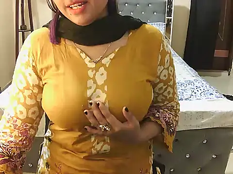 Snapshot of cutebengaligirl chatting on 10/03/25, 07:59 cutebengaligirl online show from 10/03/25, 07:59
