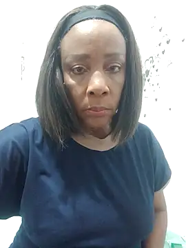 Snapshot of RoosePaarker chatting on 12/05/25, 01:16 RoosePaarker online show from 12/05/25, 01:16