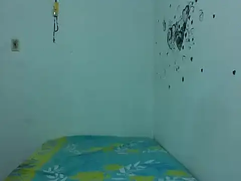 Snapshot of RoosePaarker chatting on 11/02/25, 01:32 RoosePaarker online show from 11/02/25, 01:32