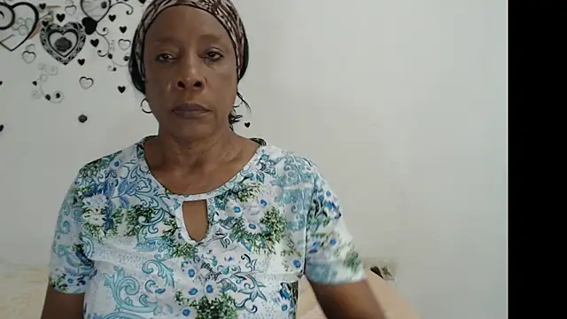 Snapshot of RoosePaarker chatting on 12/17/25, 10:48 RoosePaarker online show from 12/17/25, 10:48