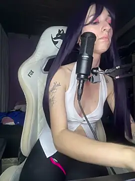 bunnydark00 online show from 03/18/26, 04:26