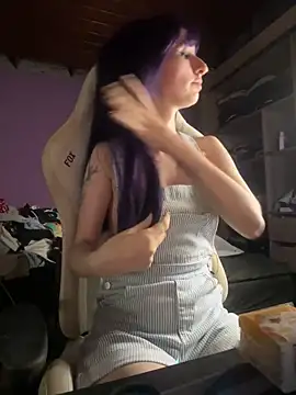 bunnydark00 online show from 03/11/26, 04:28