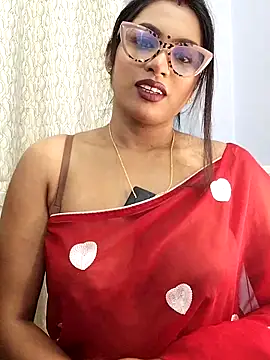 Queen Dolly online show from 02/05/26, 05:42