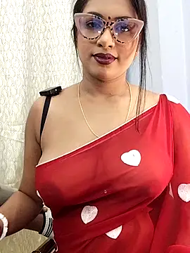 Queen Dolly online show from 02/09/26, 05:22