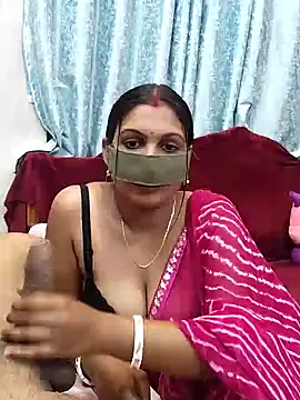 Snapshot of Queen_Dolly chatting on 02/08/25, 06:11 Queen Dolly online show from 02/08/25, 06:11