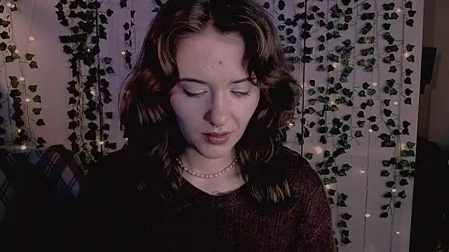 Snapshot of risha_laas chatting on 10/24/25, 08:08 risha laas online show from 10/24/25, 08:08