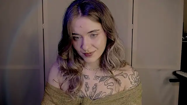 Snapshot of risha_laas chatting on 01/25/25, 06:46 risha laas online show from 01/25/25, 06:46