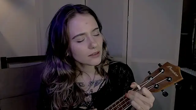 Snapshot of risha_laas chatting on 12/07/24, 01:52 risha laas online show from 12/07/24, 01:52