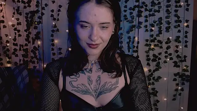 Snapshot of risha_laas chatting on 10/02/25, 08:23 risha laas online show from 10/02/25, 08:23