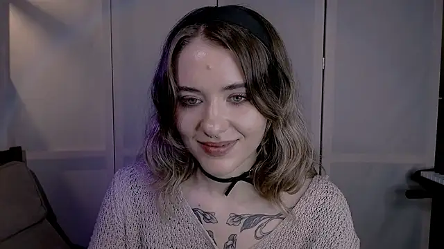 Snapshot of risha_laas chatting on 12/19/24, 04:57 risha laas online show from 12/19/24, 04:57