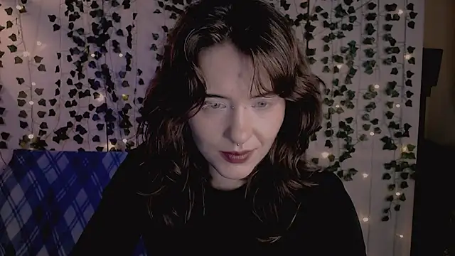 Snapshot of risha_laas chatting on 11/05/25, 08:01 risha laas online show from 11/05/25, 08:01