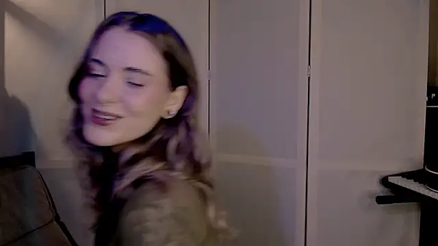 Snapshot of risha_laas chatting on 01/22/25, 07:03 risha laas online show from 01/22/25, 07:03