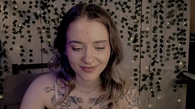 Snapshot of risha_laas chatting on 02/15/25, 10:21 risha laas online show from 02/15/25, 10:21