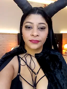 Snapshot of Lashmy111 chatting on 10/31/25, 03:47 Lashmy111 online show from 10/31/25, 03:47