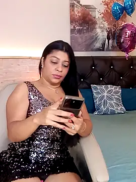 Snapshot of Lashmy111 chatting on 11/17/25, 06:39 Lashmy111 online show from 11/17/25, 06:39