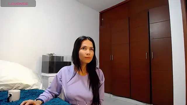 kimberlyshantal online show from 11/06/25, 02:32